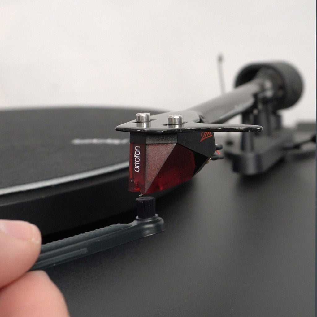 Audio-Technica: AT6028 Record & Stylus Cleaning Tool + Cover Stand