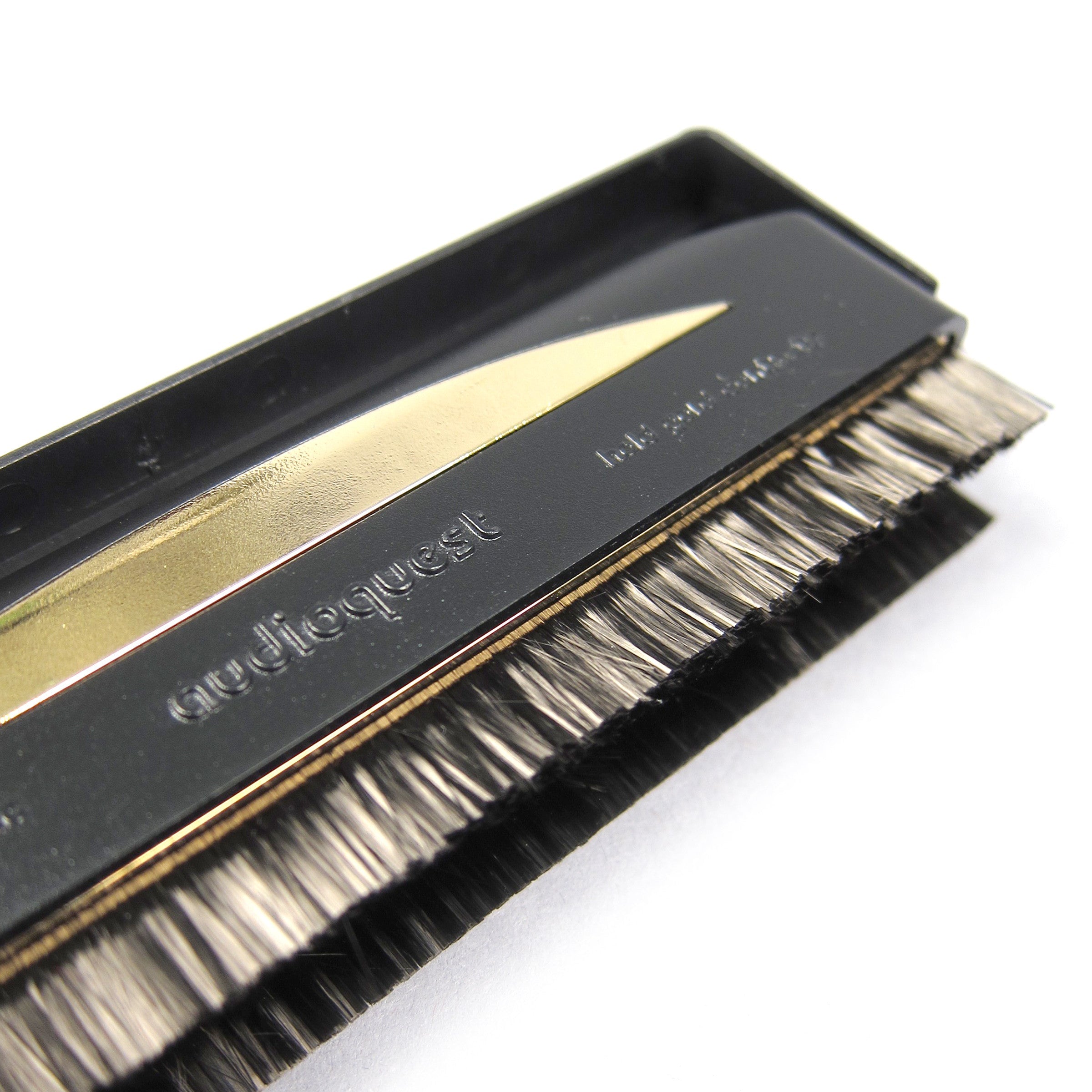 Audioquest: Anti-Static Record Brush - Gold